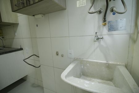 Área de Serviço de apartamento para alugar com 2 quartos, 60m² em Taquara, Rio de Janeiro