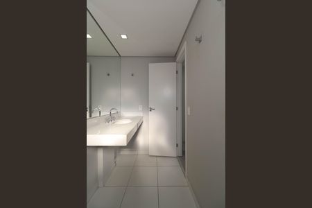 Apartamento à venda com 63m², 1 quarto e 1 vaga Apartamento à venda com 63m², 1 quarto e 1 vagaBanheiro da suíte