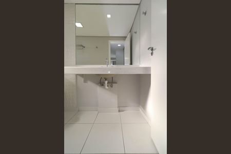 Apartamento à venda com 63m², 1 quarto e 1 vaga Apartamento à venda com 63m², 1 quarto e 1 vagaBanheiro da suíte