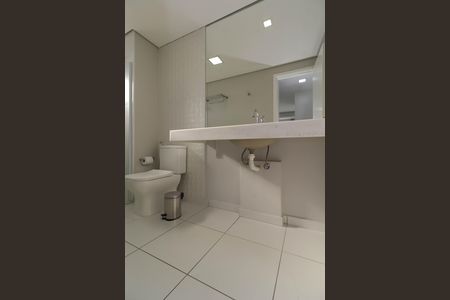 Apartamento à venda com 63m², 1 quarto e 1 vaga Apartamento à venda com 63m², 1 quarto e 1 vagaBanheiro da suíte
