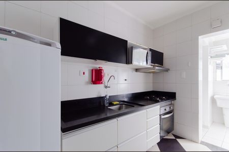 Cozinha de apartamento para alugar com 2 quartos, 54m² em Paraíso, São Paulo