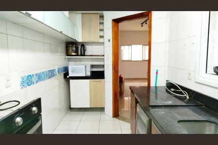 Casa à venda com 240m², 3 quartos e 2 vagas Casa à venda com 240m², 3 quartos e 2 vagasCozinha