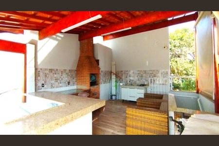 Casa à venda com 240m², 3 quartos e 2 vagas Casa à venda com 240m², 3 quartos e 2 vagasÁrea gourmet