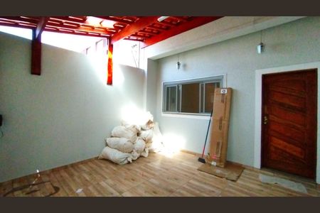 Casa à venda com 240m², 3 quartos e 2 vagas Casa à venda com 240m², 3 quartos e 2 vagasGaragem