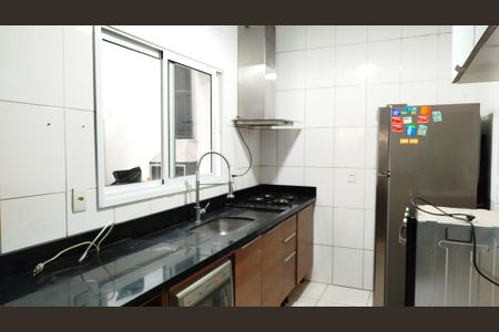 Casa à venda com 240m², 3 quartos e 2 vagas Casa à venda com 240m², 3 quartos e 2 vagasCozinha