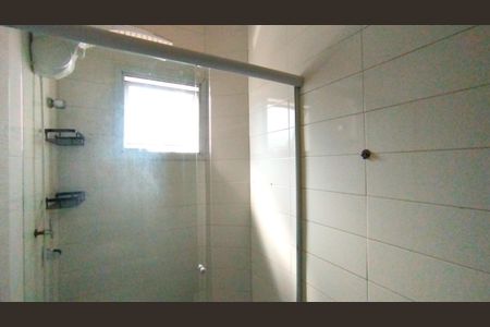 Casa à venda com 240m², 3 quartos e 2 vagas Casa à venda com 240m², 3 quartos e 2 vagasBanheiro 2