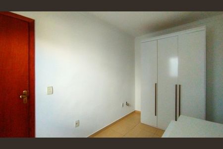 Casa à venda com 240m², 3 quartos e 2 vagas Casa à venda com 240m², 3 quartos e 2 vagasQuarto 1