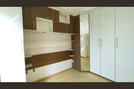 Casa à venda com 240m², 3 quartos e 2 vagas Casa à venda com 240m², 3 quartos e 2 vagasQuarto 2