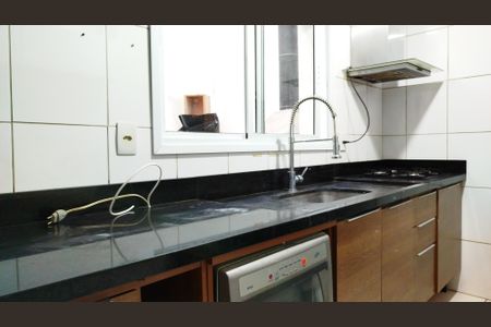 Casa à venda com 240m², 3 quartos e 2 vagas Casa à venda com 240m², 3 quartos e 2 vagasCozinha