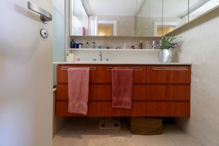 Apartamento à venda com 170m², 4 quartos e 4 vagasSuíte Principal - Banheiro