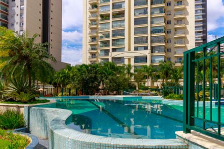 Apartamento à venda com 170m², 4 quartos e 4 vagasPiscina