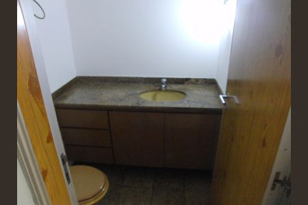 Banheiro de apartamento para alugar com 4 quartos, 156m² em Cerqueira César, São Paulo