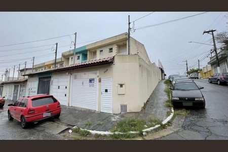 Casa para alugar com 125m², 2 quartos e 2 vagasFachada