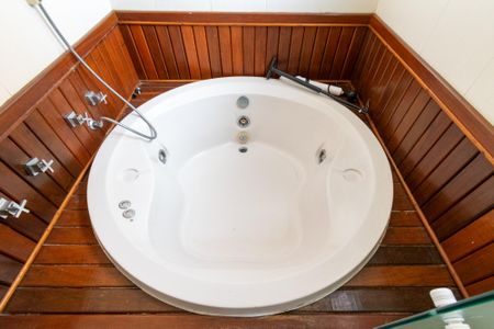 Apartamento à venda com 147m², 3 quartos e 3 vagasBanheiro da Suíte 1