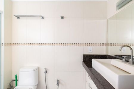 Apartamento à venda com 147m², 3 quartos e 3 vagasBanheiro da Suíte 1