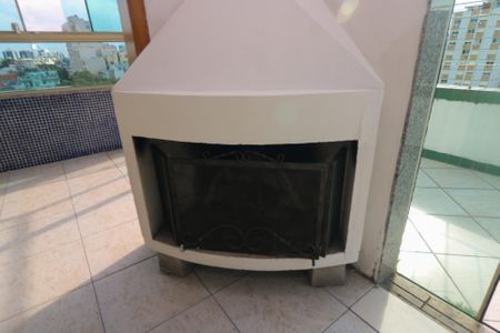 Apartamento para alugar com 100m², 2 quartos e 1 vagaDetalhe da Varanda - Lareira