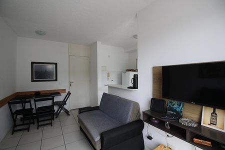 Sala de apartamento para alugar com 2 quartos, 46m² em Taquara, Rio de Janeiro