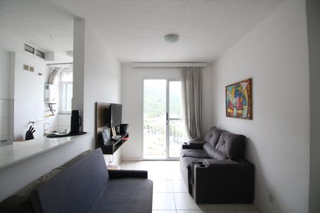 Sala de apartamento para alugar com 2 quartos, 46m² em Taquara, Rio de Janeiro