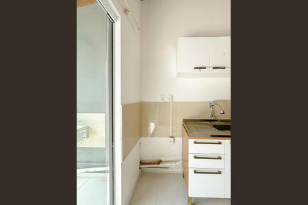 Casa para alugar com 35m², 1 quarto e 2 vagasCozinha