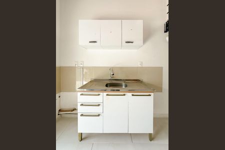 Casa para alugar com 35m², 1 quarto e 2 vagasCozinha