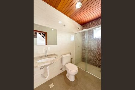Casa para alugar com 35m², 1 quarto e 2 vagasBanheiro social