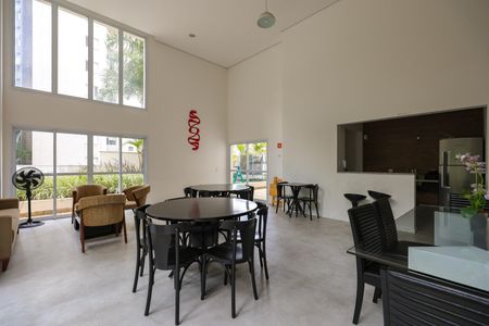 Apartamento para alugar com 68m², 2 quartos e 2 vagasÁrea comum - Salão de festas