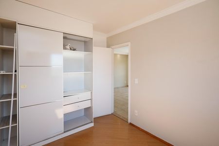 Quarto 1 de apartamento para alugar com 2 quartos, 58m² em Vila Mazzei, São Paulo