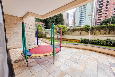 Apartamento para alugar com 127m², 3 quartos e 3 vagas Apartamento para alugar com 127m², 3 quartos e 3 vagasÁrea comum - Playground