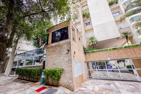 Apartamento para alugar com 127m², 3 quartos e 3 vagas Apartamento para alugar com 127m², 3 quartos e 3 vagasFachada