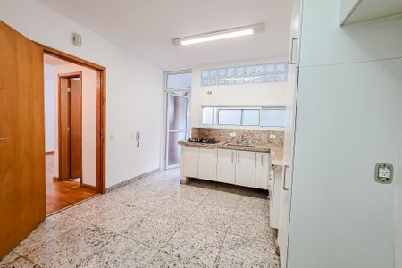 Apartamento para alugar com 127m², 3 quartos e 3 vagas Apartamento para alugar com 127m², 3 quartos e 3 vagasCozinha