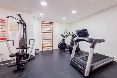 Apartamento para alugar com 127m², 3 quartos e 3 vagas Apartamento para alugar com 127m², 3 quartos e 3 vagasÁrea comum - Academia