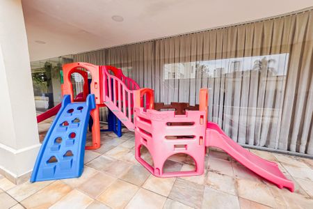 Apartamento para alugar com 127m², 3 quartos e 3 vagas Apartamento para alugar com 127m², 3 quartos e 3 vagasÁrea comum - Playground