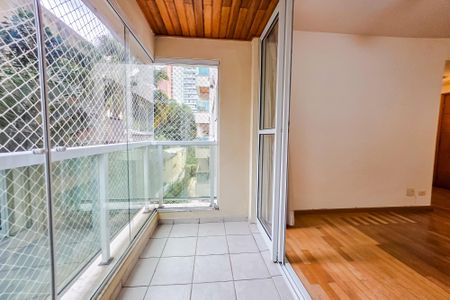 Apartamento para alugar com 127m², 3 quartos e 3 vagas Apartamento para alugar com 127m², 3 quartos e 3 vagasVaranda