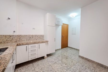 Apartamento para alugar com 127m², 3 quartos e 3 vagas Apartamento para alugar com 127m², 3 quartos e 3 vagasCozinha