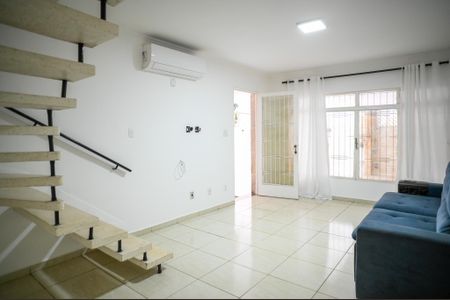 Casa para alugar com 3 quartos, 160m² em Vila das Mercês, São Paulo