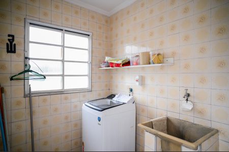 Casa para alugar com 160m², 3 quartos e 2 vagas Casa para alugar com 160m², 3 quartos e 2 vagasÁrea de serviço