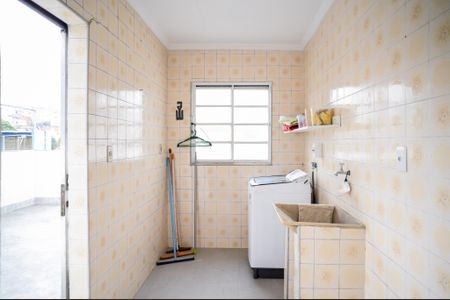 Casa para alugar com 160m², 3 quartos e 2 vagas Casa para alugar com 160m², 3 quartos e 2 vagasÁrea de serviço