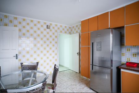 Casa para alugar com 160m², 3 quartos e 2 vagas Casa para alugar com 160m², 3 quartos e 2 vagasCozinha