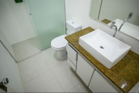 Banheiro social de casa para alugar com 3 quartos, 160m² em Vila das Mercês, São Paulo