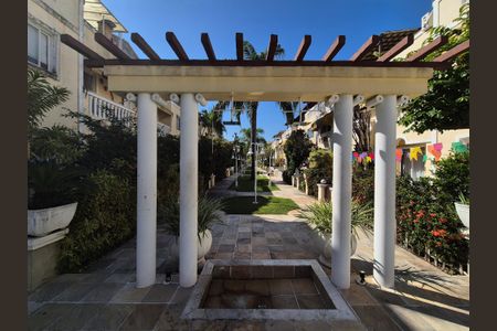 Casa de condomínio à venda com 196m², 4 quartos e 2 vagasÁrea comum