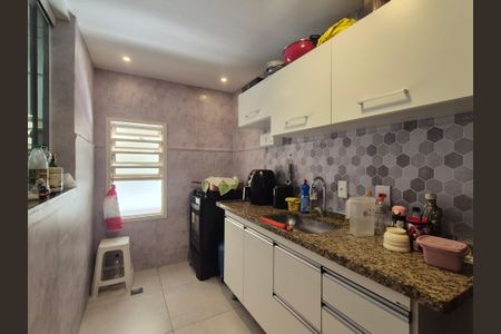 Casa de condomínio à venda com 196m², 4 quartos e 2 vagasCozinha 2