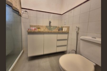 Casa de condomínio à venda com 196m², 4 quartos e 2 vagasBanheiro da Suíte