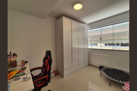 Casa de condomínio à venda com 196m², 4 quartos e 2 vagasQuarto 2