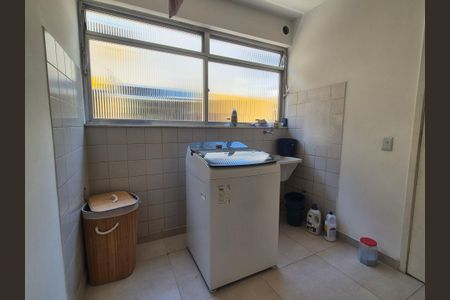 Casa de condomínio à venda com 196m², 4 quartos e 2 vagasÁrea de Serviço