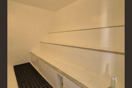 Casa de condomínio à venda com 196m², 4 quartos e 2 vagasÁrea comum