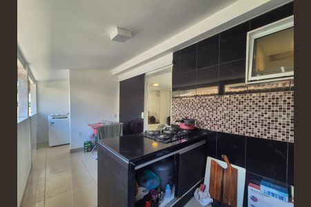 Casa de condomínio à venda com 196m², 4 quartos e 2 vagasCozinha