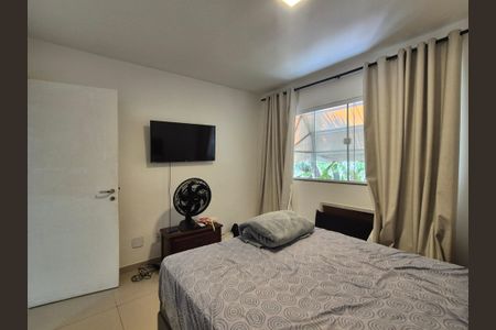 Casa de condomínio à venda com 196m², 4 quartos e 2 vagasQuarto