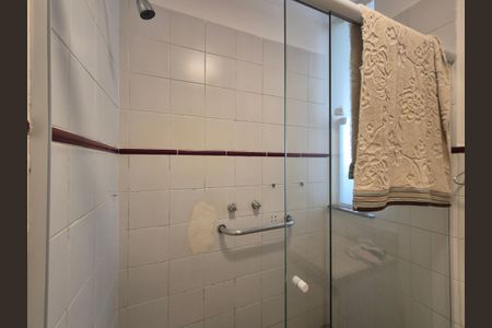 Casa de condomínio à venda com 196m², 4 quartos e 2 vagasBanheiro da Suíte