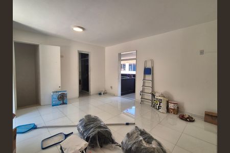 Casa de condomínio à venda com 196m², 4 quartos e 2 vagasSuíte 2