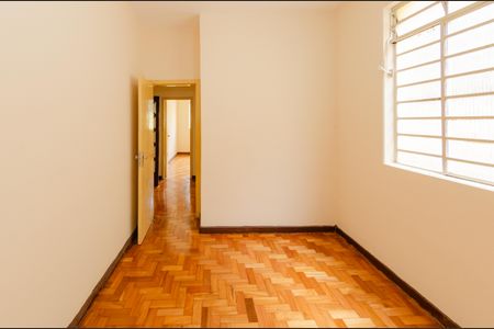 Casa para alugar com 120m², 3 quartos e 8 vagasQuarto 2